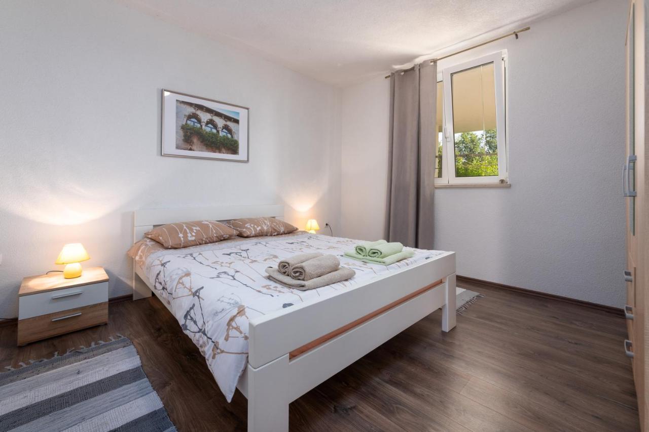 Apartments Oliva Porec Exterior photo