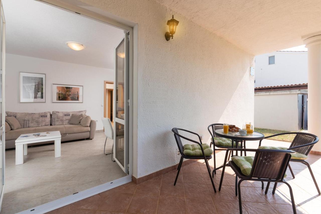 Apartments Oliva Porec Exterior photo